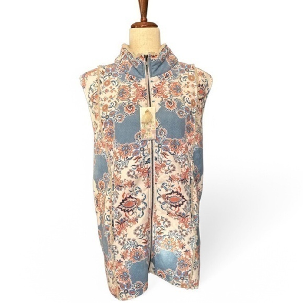 Johnny Was NWT Faux Sherpa Lined Zip Vest Blue Cream Floral M